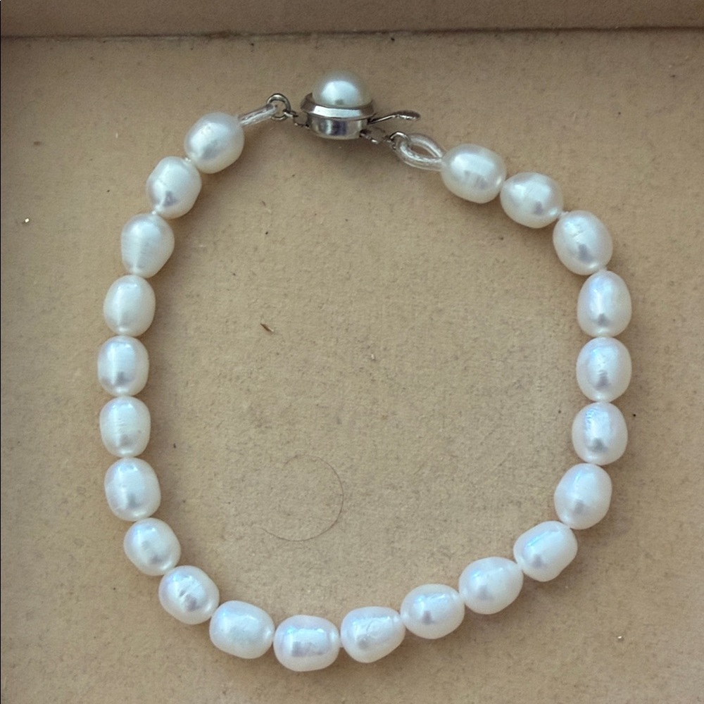 Classic Bracelet - Elegant Women's Jewelry